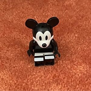 LEGO minifigure of Mickey Mouse‎